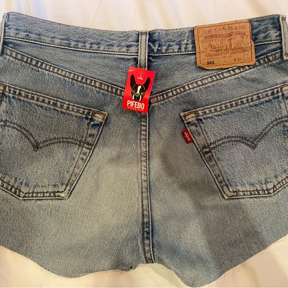 VINTAGE 501 LEVI SHORTS FROM ROME!